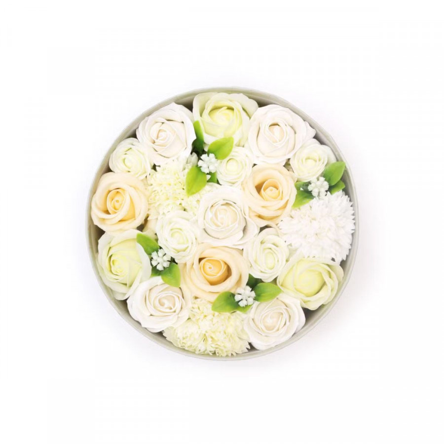 Seifenblumen - weiße und elfenbeinfarbige Rosen