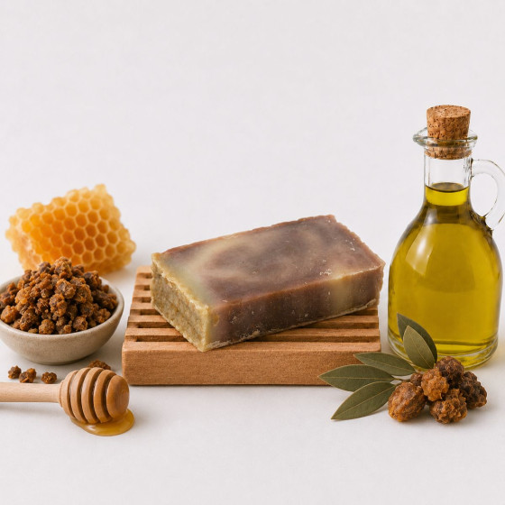 Handgemachte Olivenölseife mit echtem Propolis